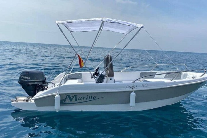 a small boat in a body of water