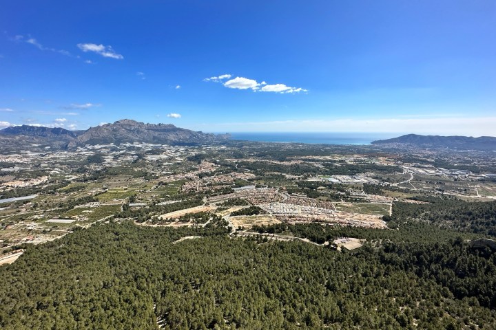 a view of a rocky hill