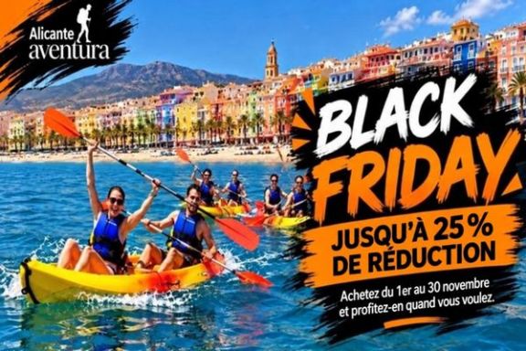Bannière promotionnelle du Black Friday d’Alicante Aventura avec une vue panoramique de personnes faisant du kayak au large de la plage de Villajoyosa.