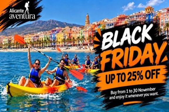 Black Friday promotional banner for Alicante Aventura featuring a panoramic image of people kayaking off Villajoyosa beach.